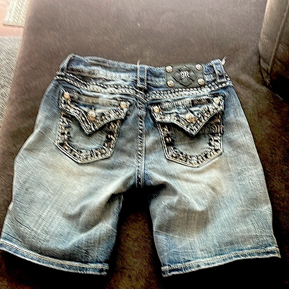 Miss Me size 25 Bermuda shorts